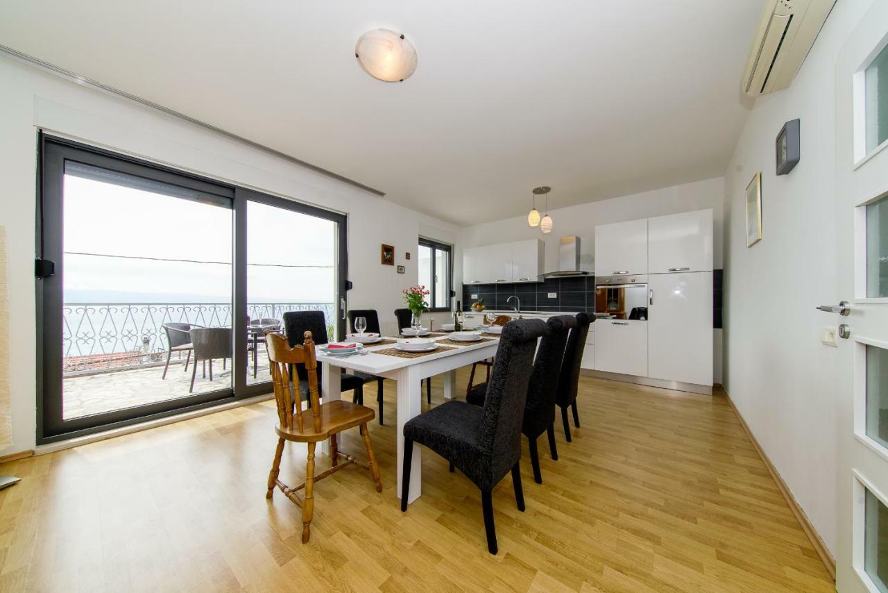 Apartments L&L Dugi Rat Eksteriør bilde